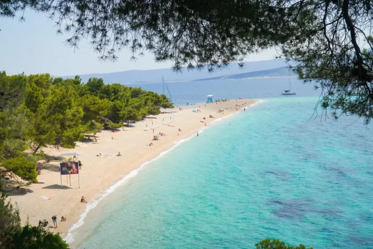 zlatni rat beach 1200